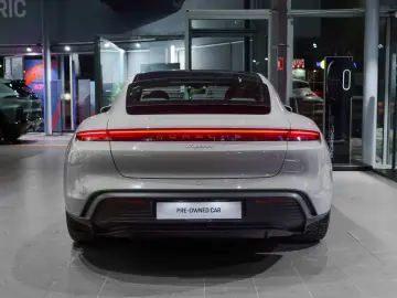 PORSCHE Porsche Taycan (MY22) 300kW   408hp