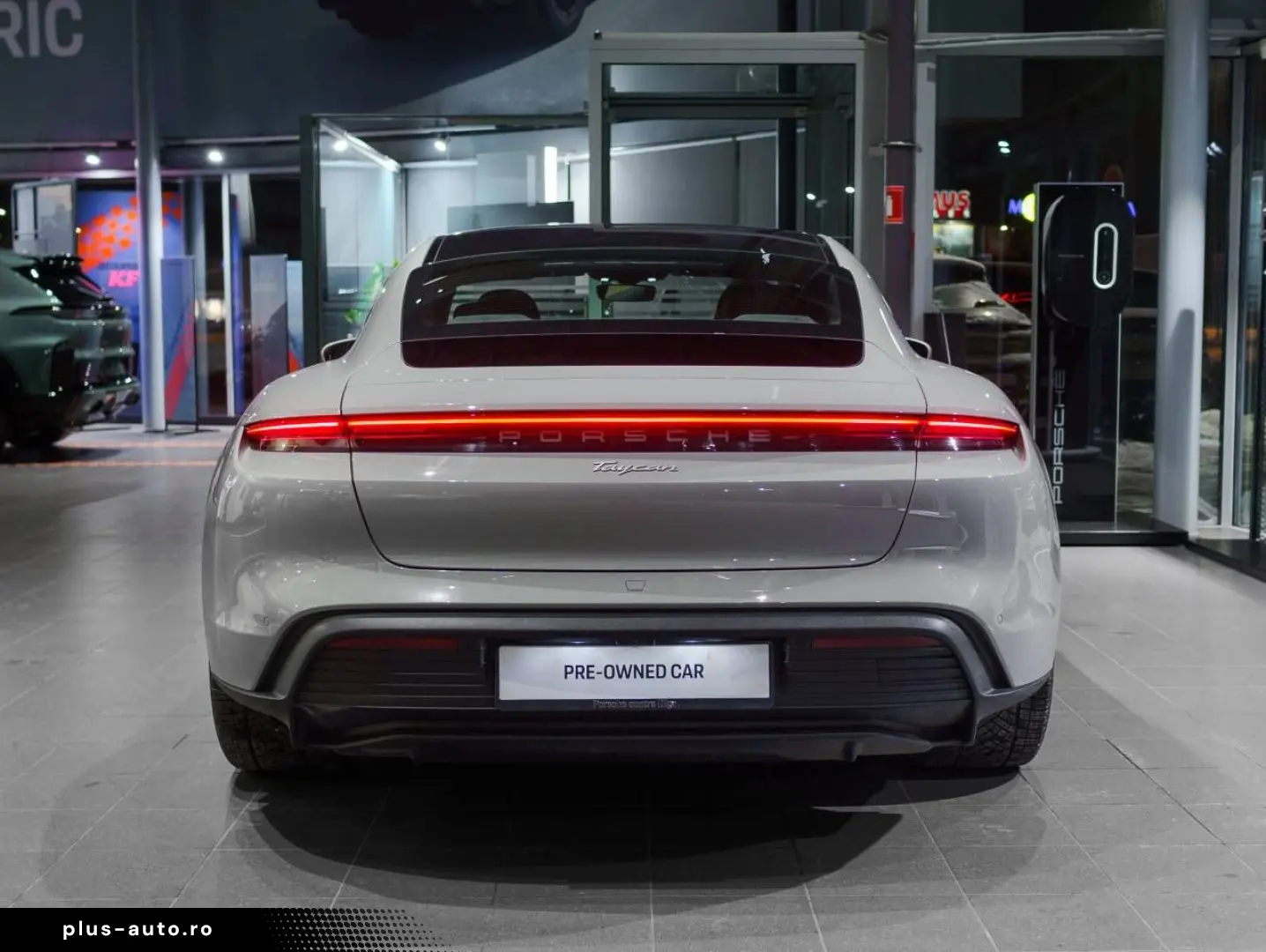 PORSCHE Porsche Taycan (MY22) 300kW   408hp