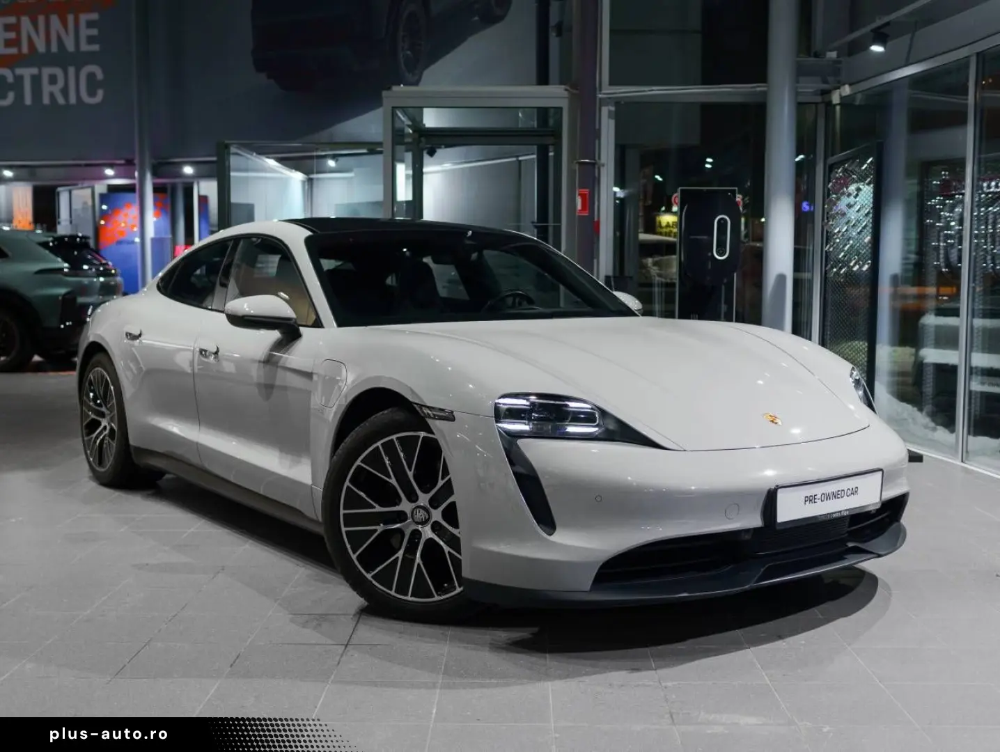 PORSCHE Porsche Taycan (MY22) 300kW   408hp