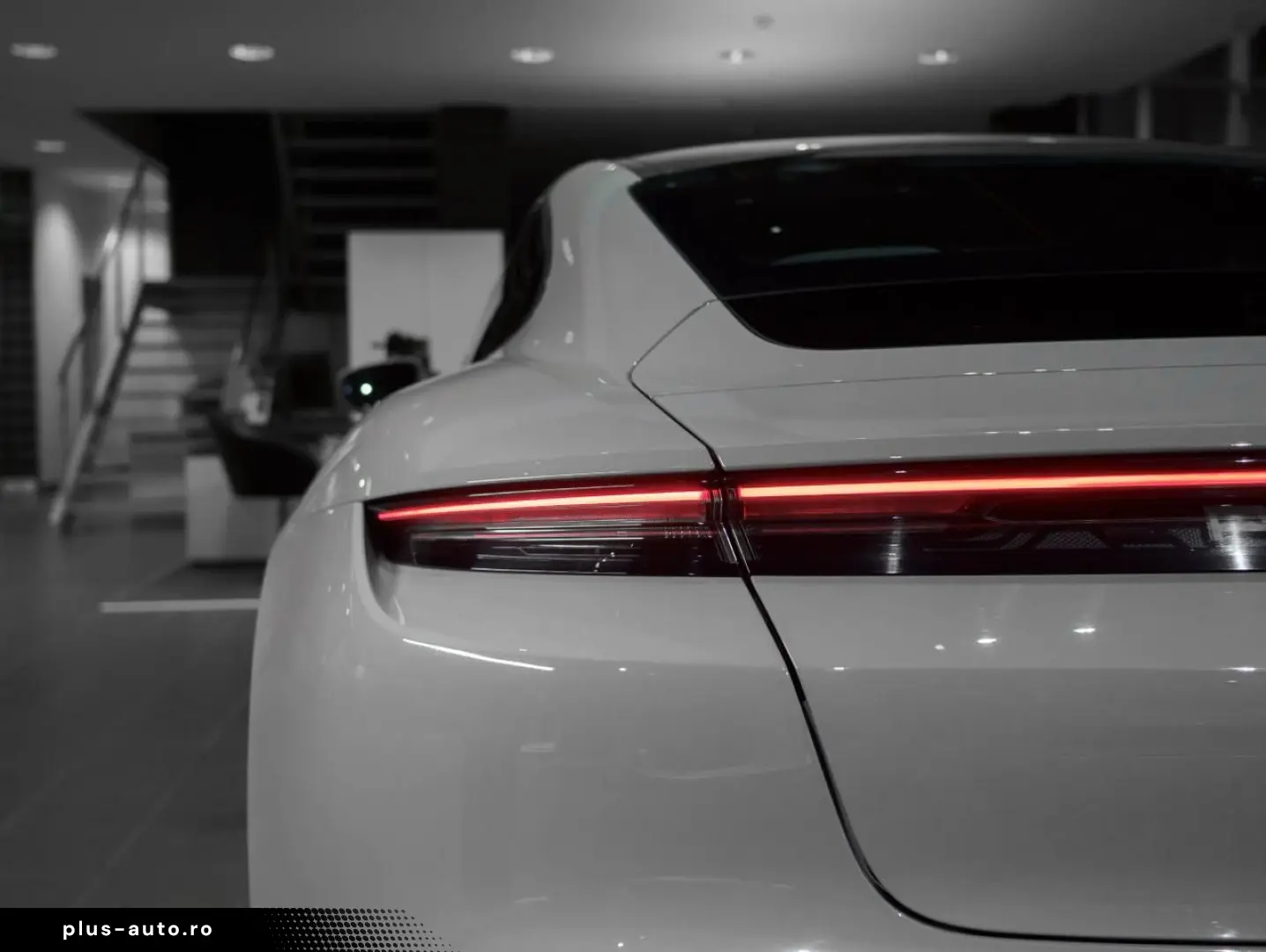 PORSCHE Porsche Taycan (MY22) 300kW   408hp