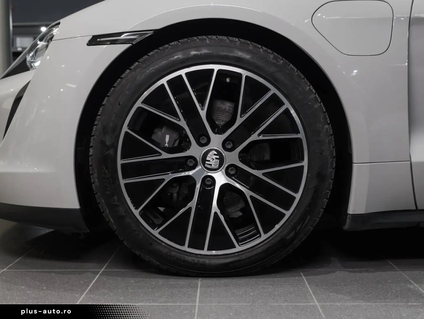 PORSCHE Porsche Taycan (MY22) 300kW   408hp