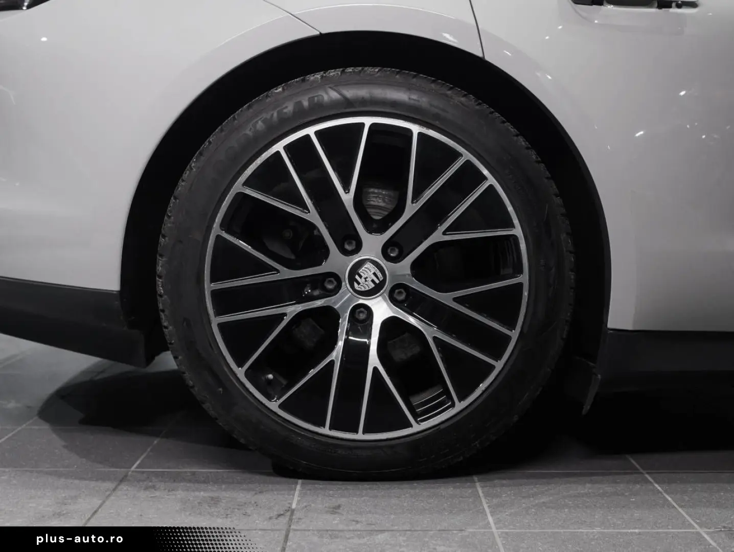 PORSCHE Porsche Taycan (MY22) 300kW   408hp