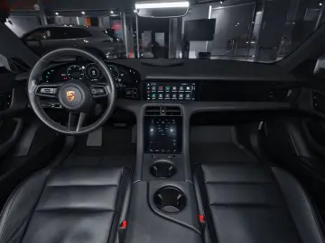 PORSCHE Porsche Taycan (MY22) 300kW   408hp