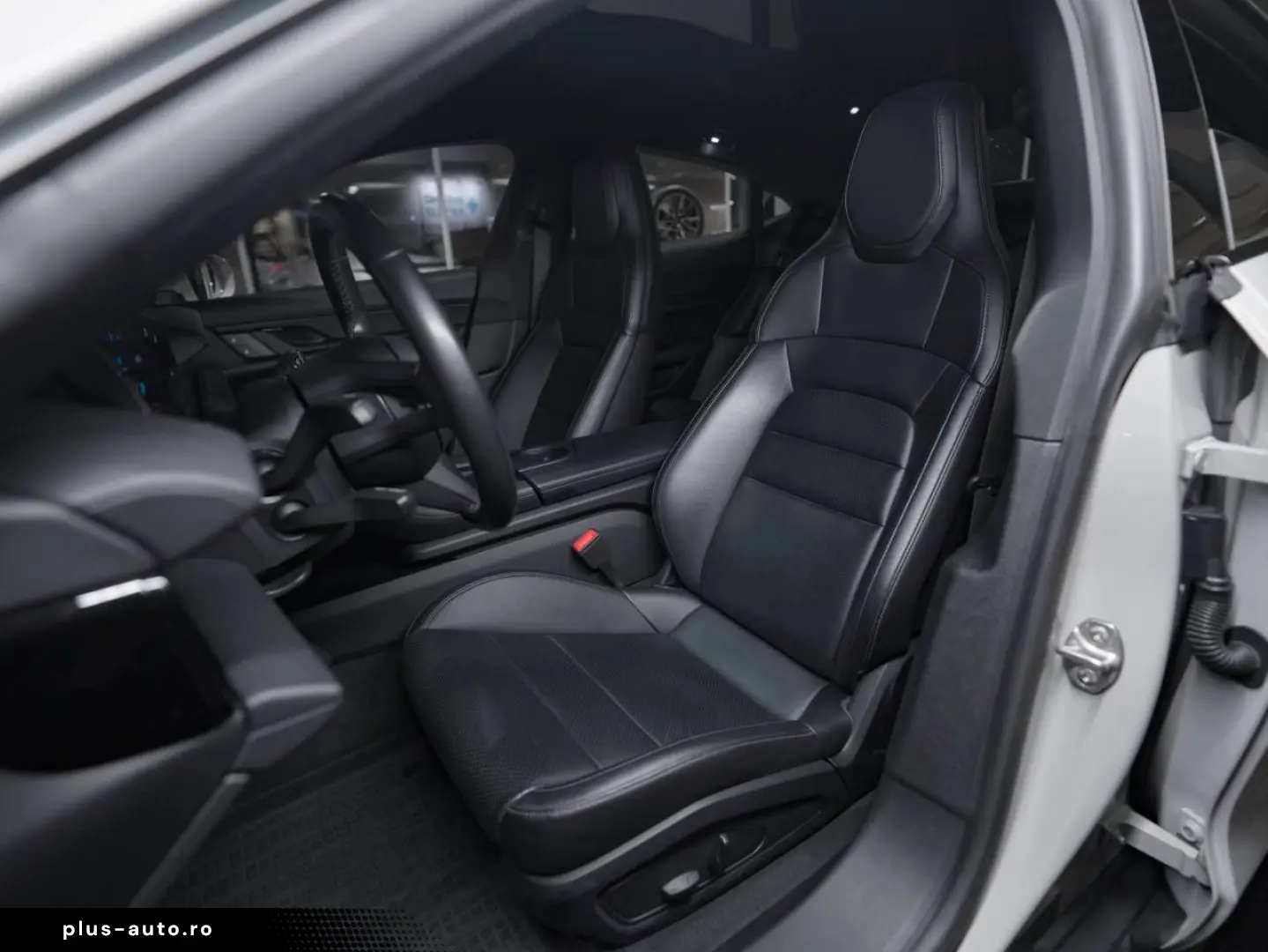 PORSCHE Porsche Taycan (MY22) 300kW   408hp