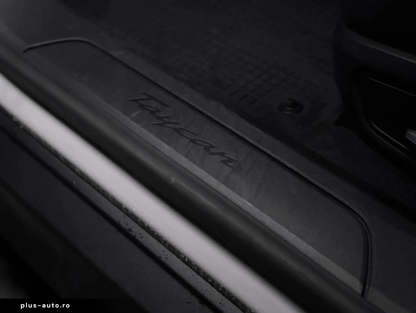 PORSCHE Porsche Taycan (MY22) 300kW   408hp