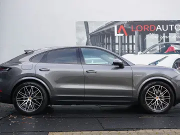 PORSCHE Cayenne Coupe E-Hybrid