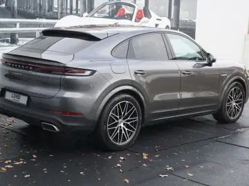 PORSCHE Cayenne Coupe E-Hybrid