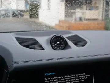 PORSCHE Cayenne Coupe E-Hybrid