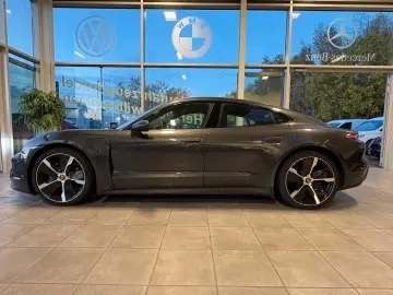 PORSCHE Taycan Basis Panodach Sportchrono 21 Zoll