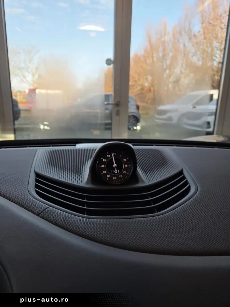 PORSCHE Taycan Basis Panodach Sportchrono 21 Zoll