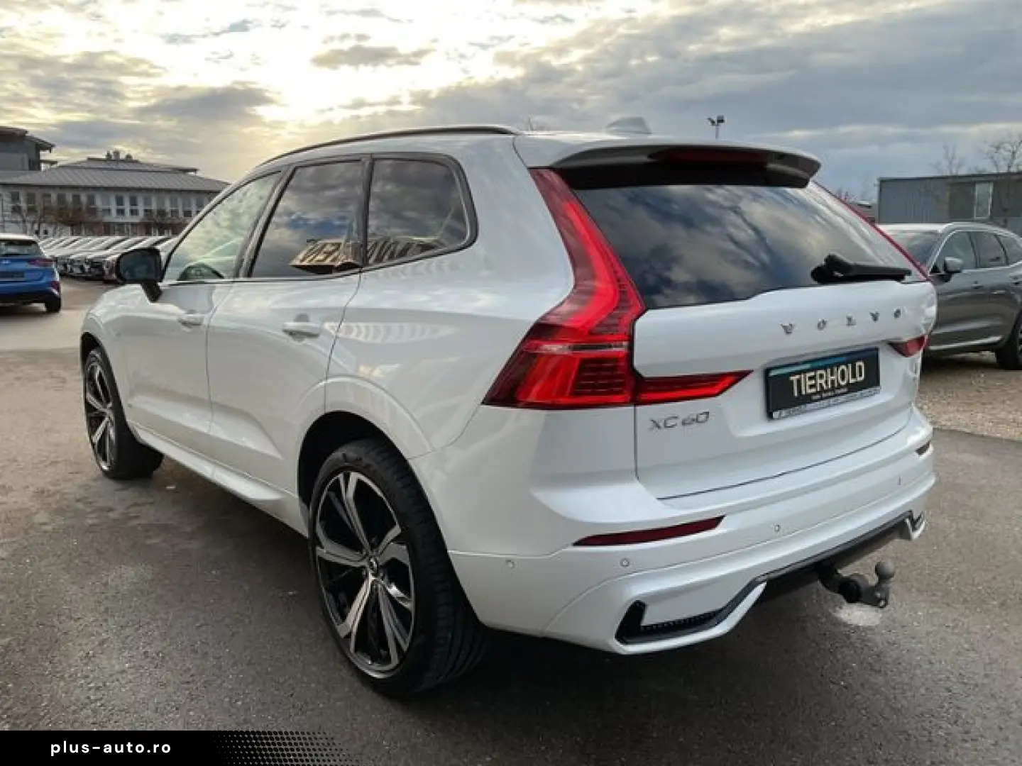 VOLVO XC60 T8 Ultimate Dark Plug-In AWD AHK ACC HUD