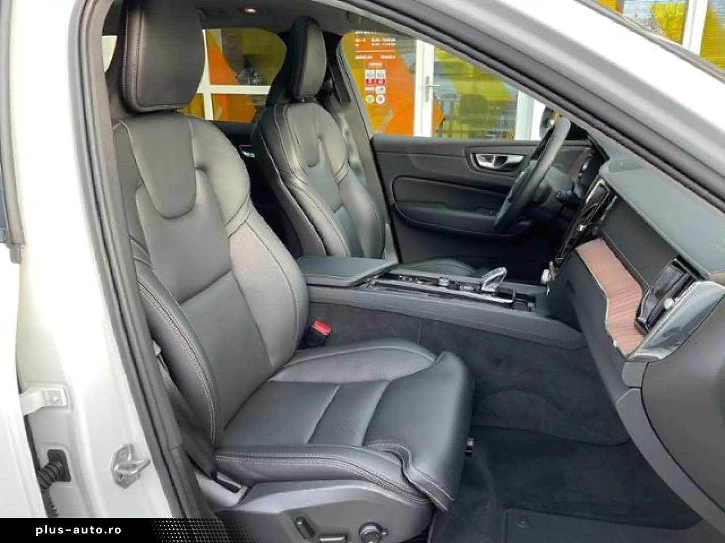 VOLVO XC60 T8 Ultimate Dark Plug-In AWD AHK ACC HUD