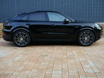 PORSCHE Cayenne Coupe E-Hybrid