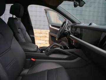 PORSCHE Cayenne Coupe E-Hybrid