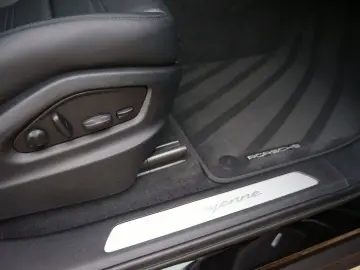 PORSCHE Cayenne Coupe E-Hybrid