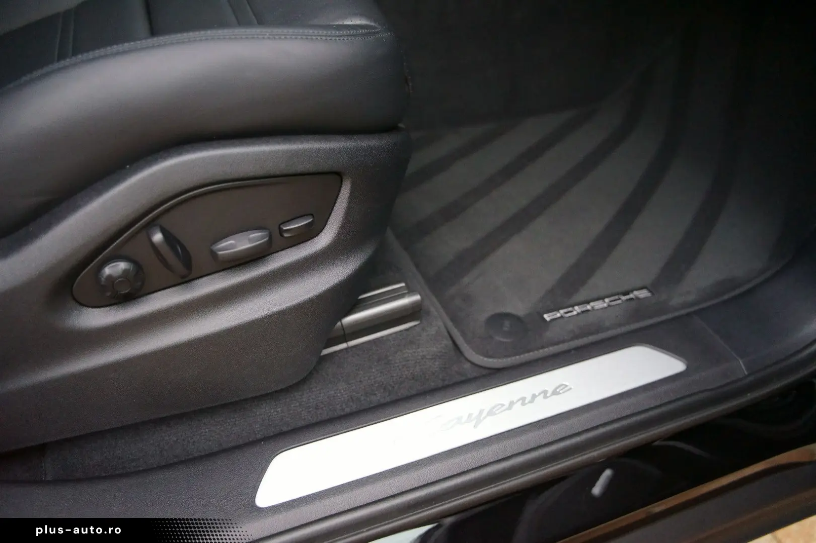 PORSCHE Cayenne Coupe E-Hybrid