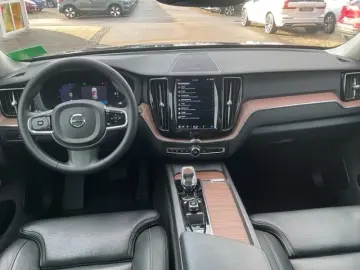 VOLVO XC60 T6 Plus Bright Plug-In AHK ACC 360  PANO