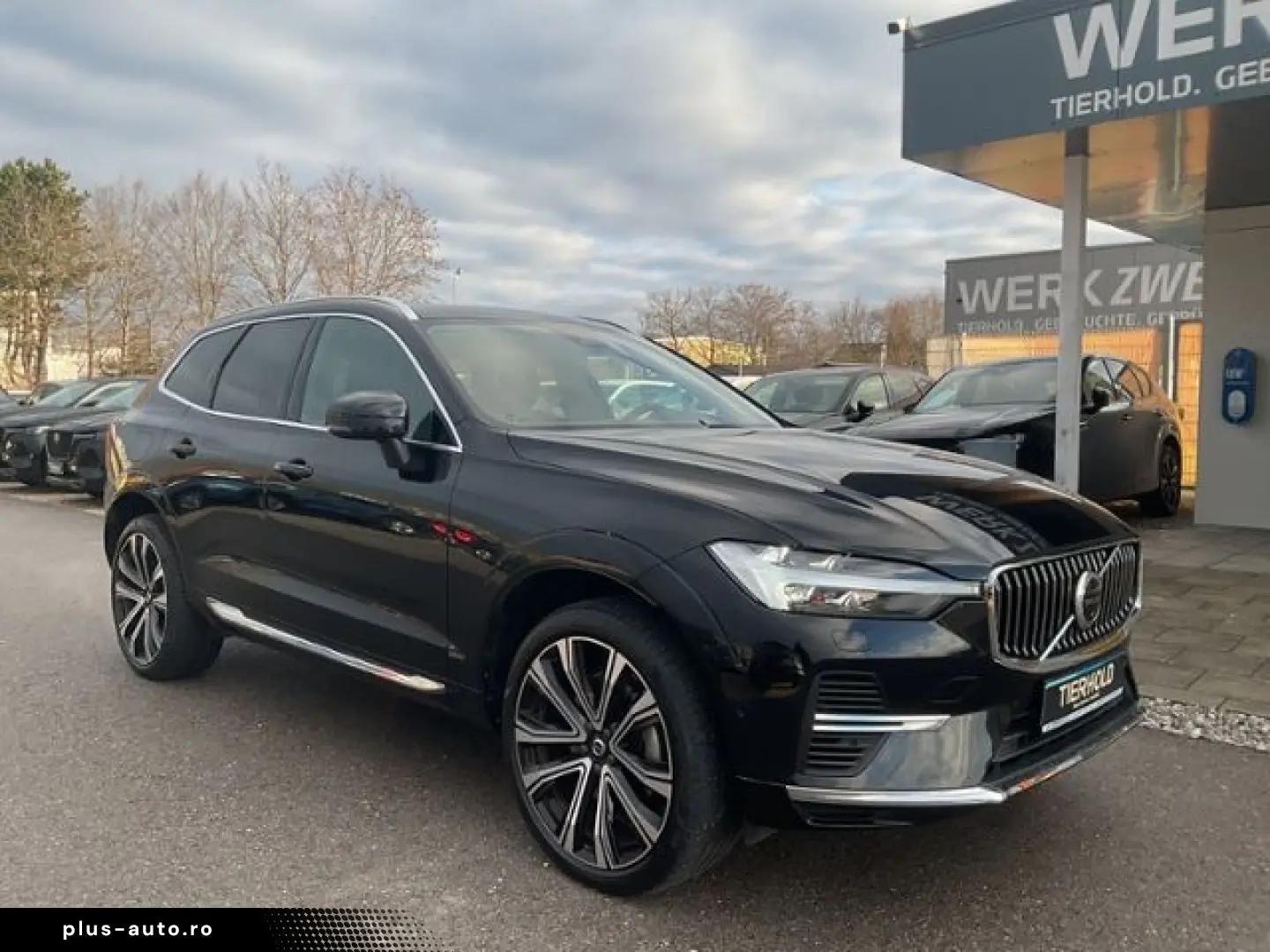VOLVO XC60 T6 Plus Bright Plug-In AHK ACC 360  PANO