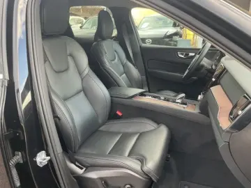 VOLVO XC60 T6 Plus Bright Plug-In AHK ACC 360  PANO