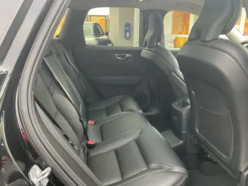 VOLVO XC60 T6 Plus Bright Plug-In AHK ACC 360  PANO