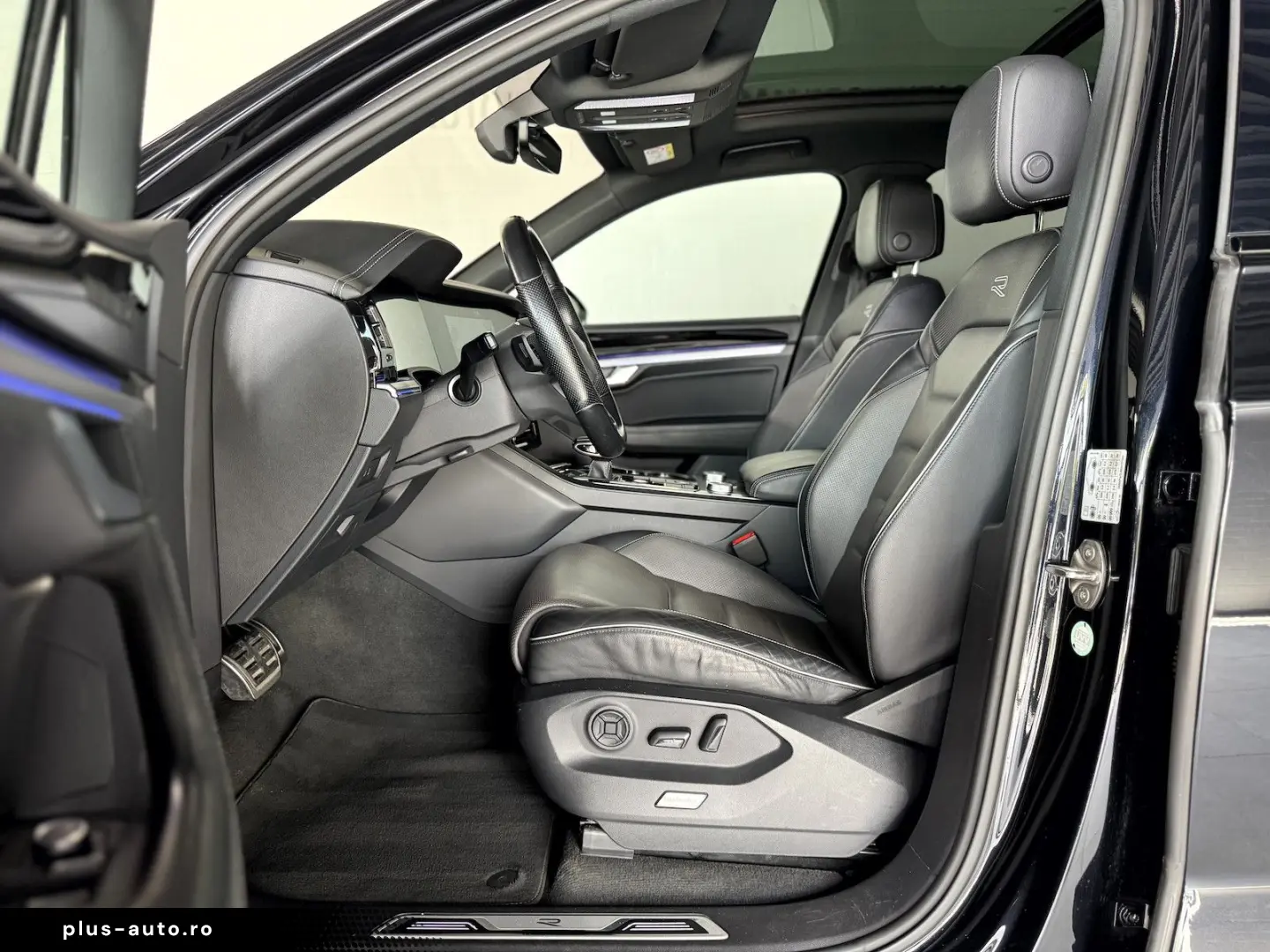 VW Touareg 3.0TDI 4Motion R Line BlackStyle Pano IQ