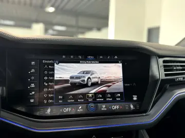 VW Touareg 3.0TDI 4Motion R Line BlackStyle Pano IQ