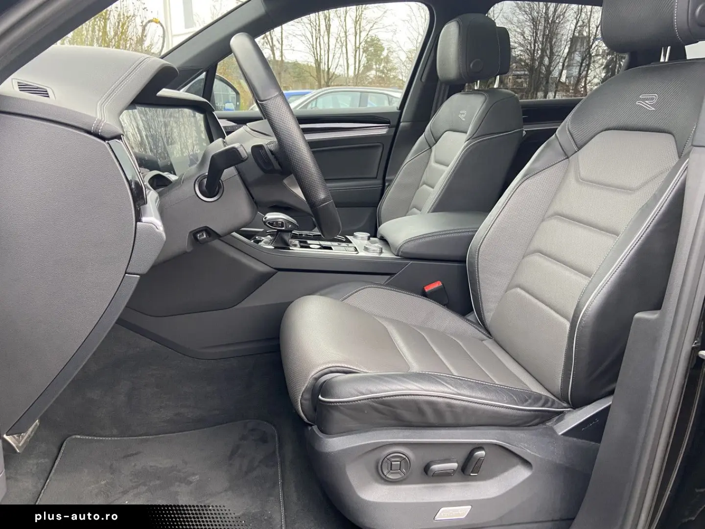 VW Touareg 3.0 TDI Tiptronic 4-MOTION R-Line 21  LU