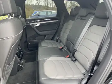 VW Touareg 3.0 TDI Tiptronic 4-MOTION R-Line 21  LU