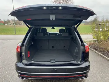 VW Touareg 3.0 TDI Tiptronic 4-MOTION R-Line 21  LU