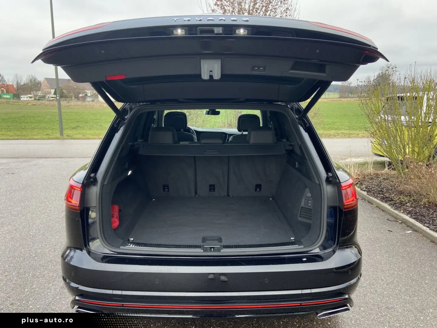 VW Touareg 3.0 TDI Tiptronic 4-MOTION R-Line 21  LU