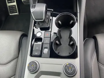 VW Touareg 3.0 TDI Tiptronic 4-MOTION R-Line 21  LU