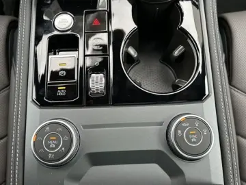 VW Touareg 3.0 TDI R-LINE MATRIX STANDHZ HUD PANO