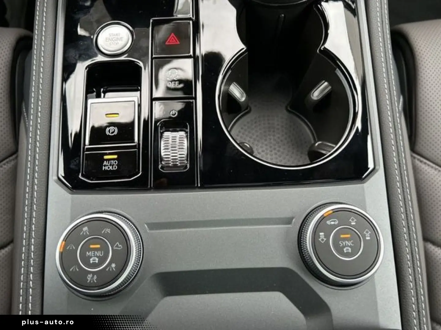 VW Touareg 3.0 TDI R-LINE MATRIX STANDHZ HUD PANO