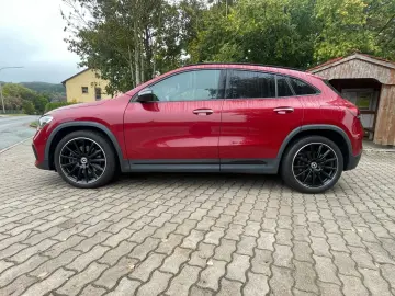MERCEDES-BENZ GLA 220 d 4Matic AMG Line GARANTIE Pan&hellip;