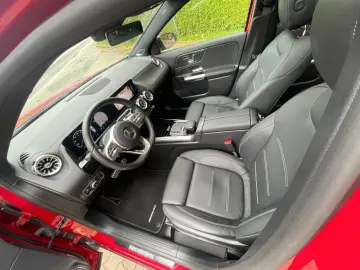 MERCEDES-BENZ GLA 220 d 4Matic AMG Line GARANTIE Pan&hellip;