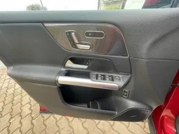 MERCEDES-BENZ GLA 220 d 4Matic AMG Line GARANTIE Pan&hellip;