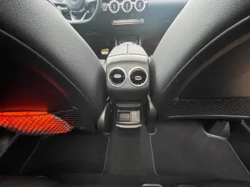 MERCEDES-BENZ GLA 220 d 4Matic AMG Line GARANTIE Pan&hellip;