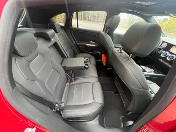 MERCEDES-BENZ GLA 220 d 4Matic AMG Line GARANTIE Pan&hellip;