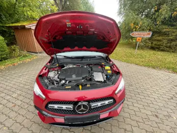 MERCEDES-BENZ GLA 220 d 4Matic AMG Line GARANTIE Pan&hellip;