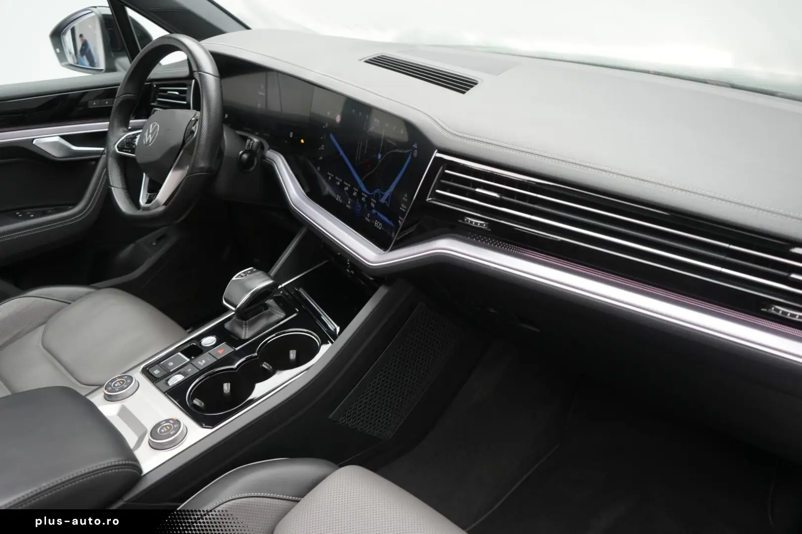 VW Touareg 3.0 V6 TDI 4Motion R line Navi Leder ACC