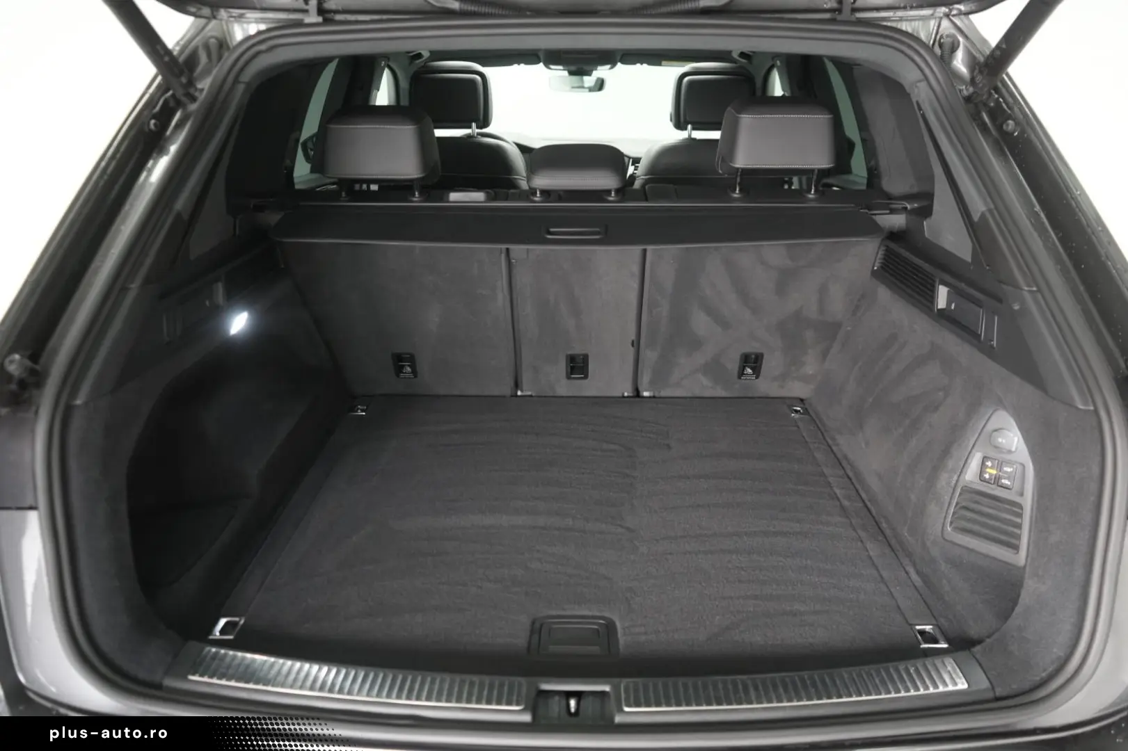 VW Touareg 3.0 V6 TDI 4Motion R line Navi Leder ACC