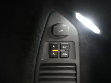 VW Touareg 3.0 V6 TDI 4Motion R line Navi Leder ACC