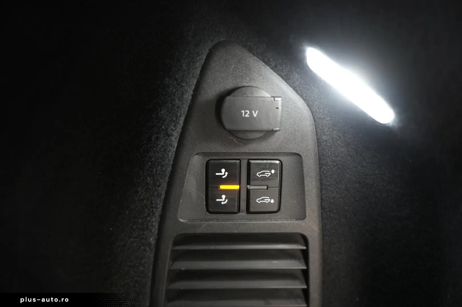 VW Touareg 3.0 V6 TDI 4Motion R line Navi Leder ACC