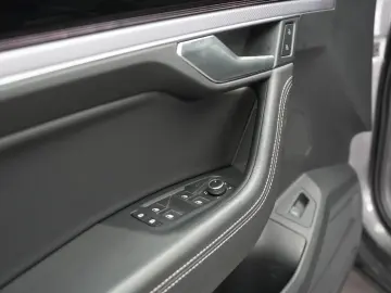 VW Touareg 3.0 V6 TDI 4Motion R line Navi Leder ACC