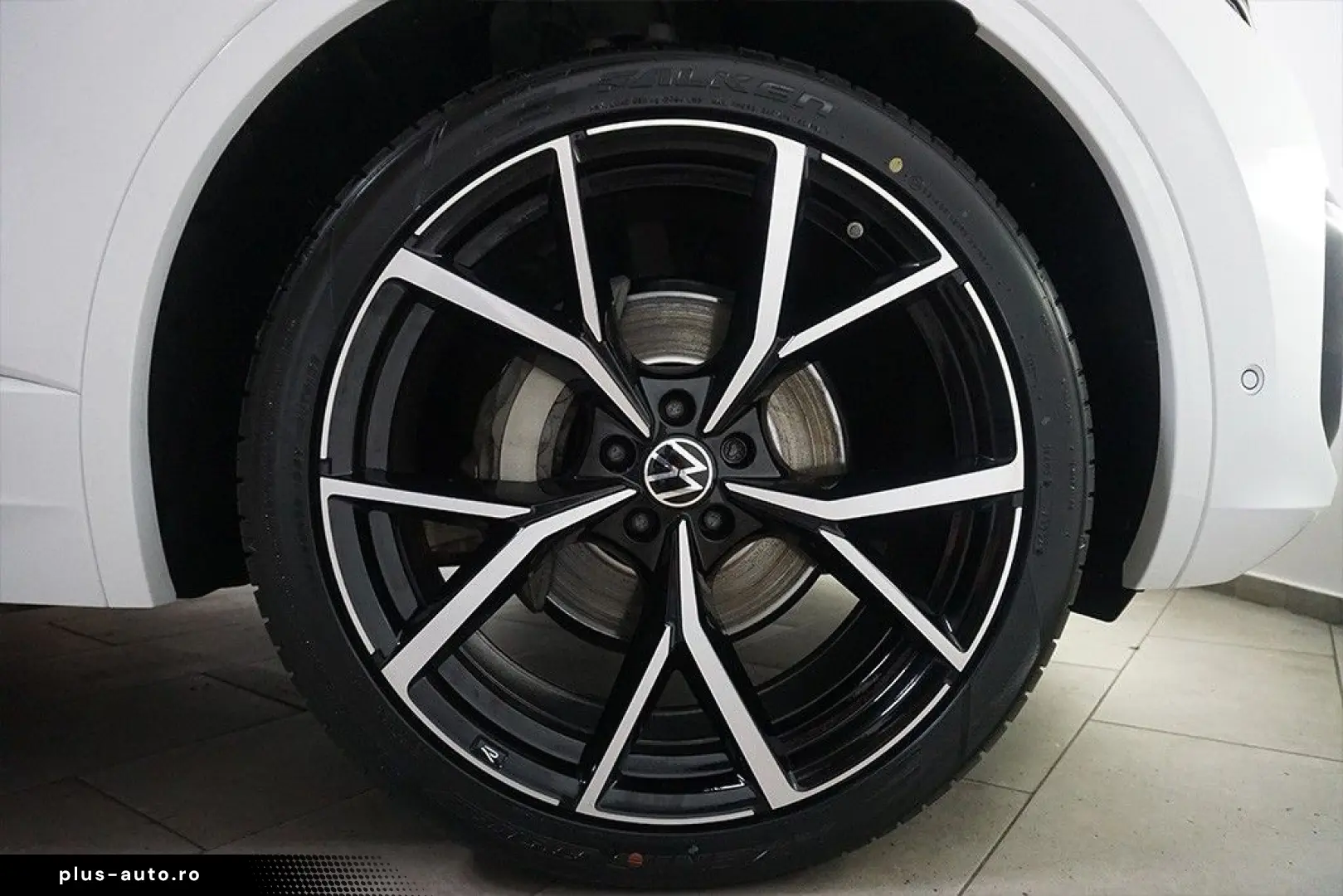 VW Touareg 3.0TDI Tiptr R-Line 4M Virtual AHK Pano