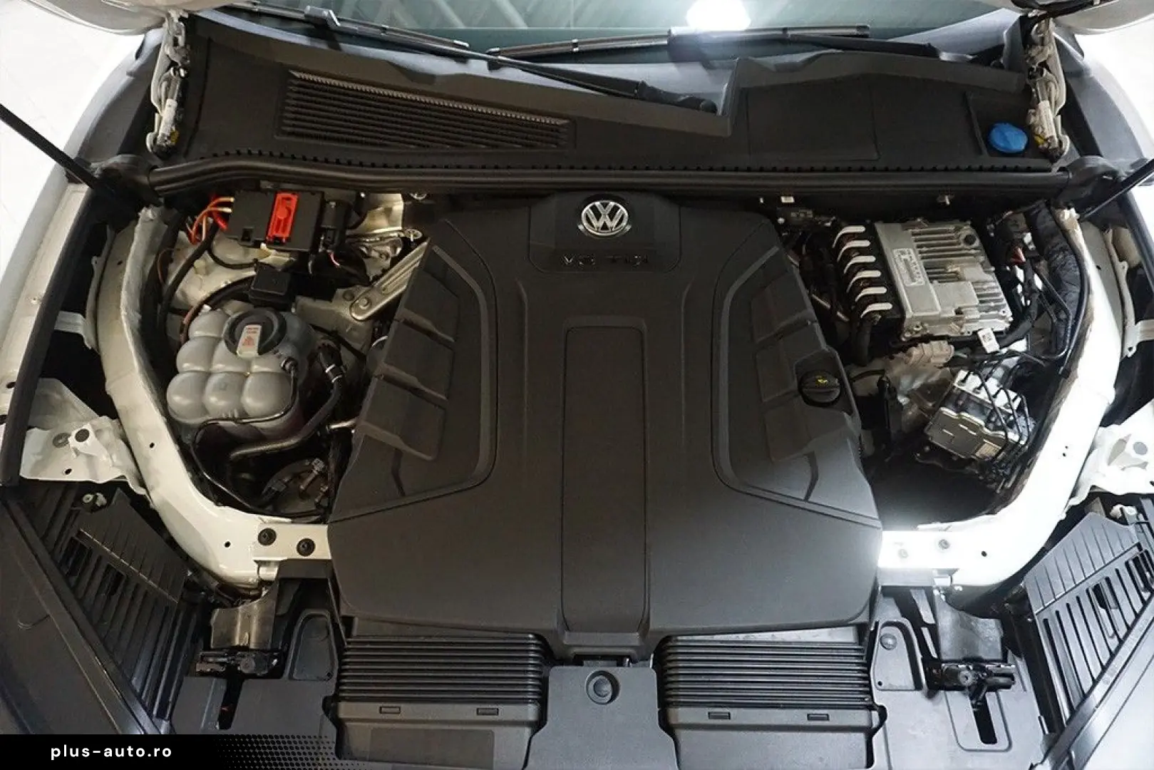 VW Touareg 3.0TDI Tiptr R-Line 4M Virtual AHK Pano