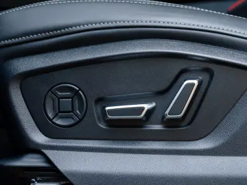 Audi Q8 50 TDI QUATTRO. Linia S. MATRIX.