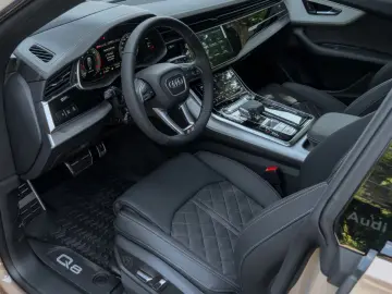 Audi Q8 50 TDI QUATTRO. Linia S. MATRIX.