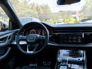 Audi Q8 50 TDI QUATTRO. Linia S. MATRIX.