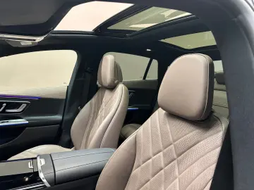 MERCEDES-BENZ EQE500 4Matic AMG LINE  1. HAND HEAD-UP 360